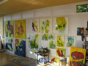 Malwand-mit-BIldern-2010.JPG